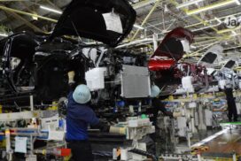 Tufão paralisa montadoras e ameaça produção